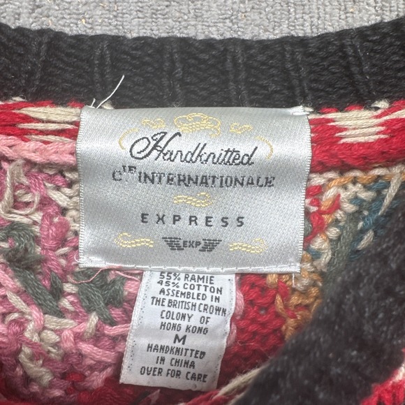 Vintage Hand Knit Red Floral Sweater‎ Fair Isle Cottagecore Women's Medium 90s - Picture 4 of 9